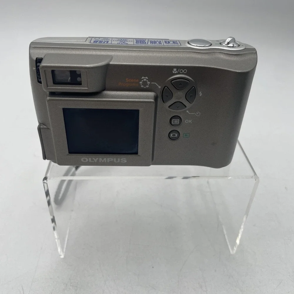 Olympus D-550 Zoom 3.0 MP Digital Camera w/Box+Manual+CD+Battery+SD Card-TESTED